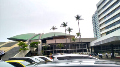 DPR Soroti Polemik Larangan Study Tour dan Jam Masuk Sekolah di Jawa Barat