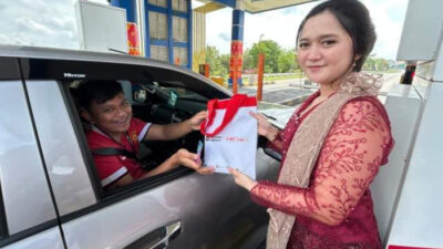 HKA bagikan bingkisan di 17 ruas tol pada HUT RI ke-80