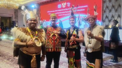 Pagelaran Budaya Dayak Kalbar di Bangkok