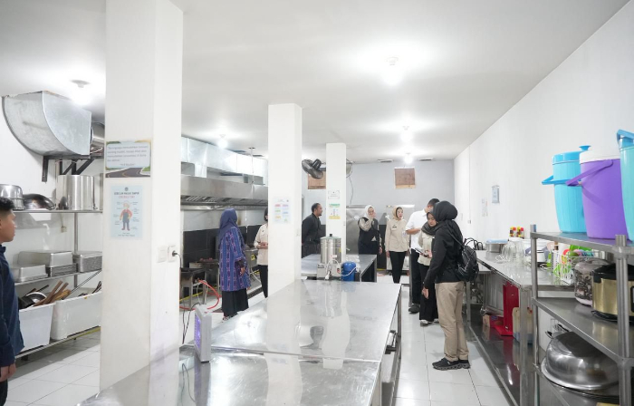 502 Siswa Sakit! BGN dan DPR Evaluasi Dapur MBG Bandung