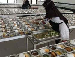 Tim Koordinasi Gelar Rapat Perdana MBG: Target 83 Juta Penerima dan Ancaman Kenaikan Harga